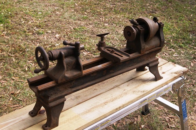 Image 10 8-inch School Lathe